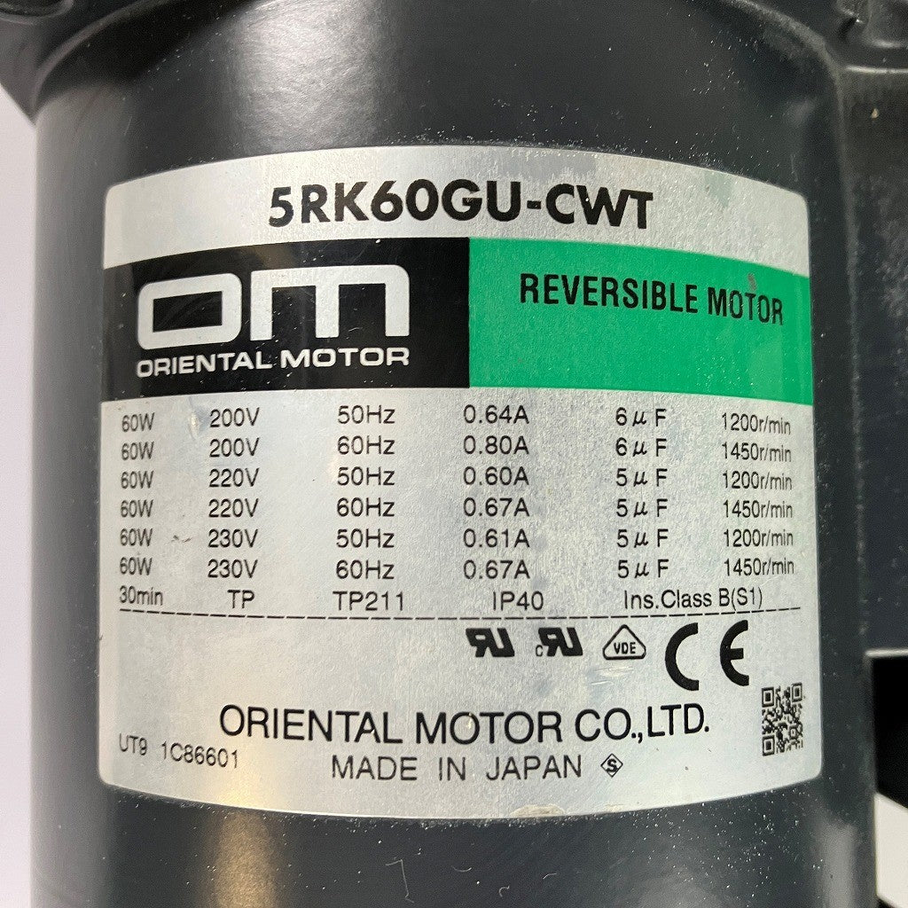 オリエンタルモータ モーター 5RK60GU-CWT 小傷あり
