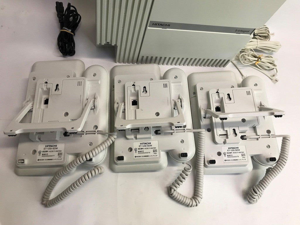 日立 ビジネスホン S-Intgral 主装置 ET-SiS-MEと電話機 ET-12Si-SDW3台