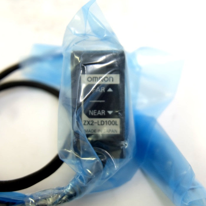 オムロン レーザ変位センサ ZX2-LD100L