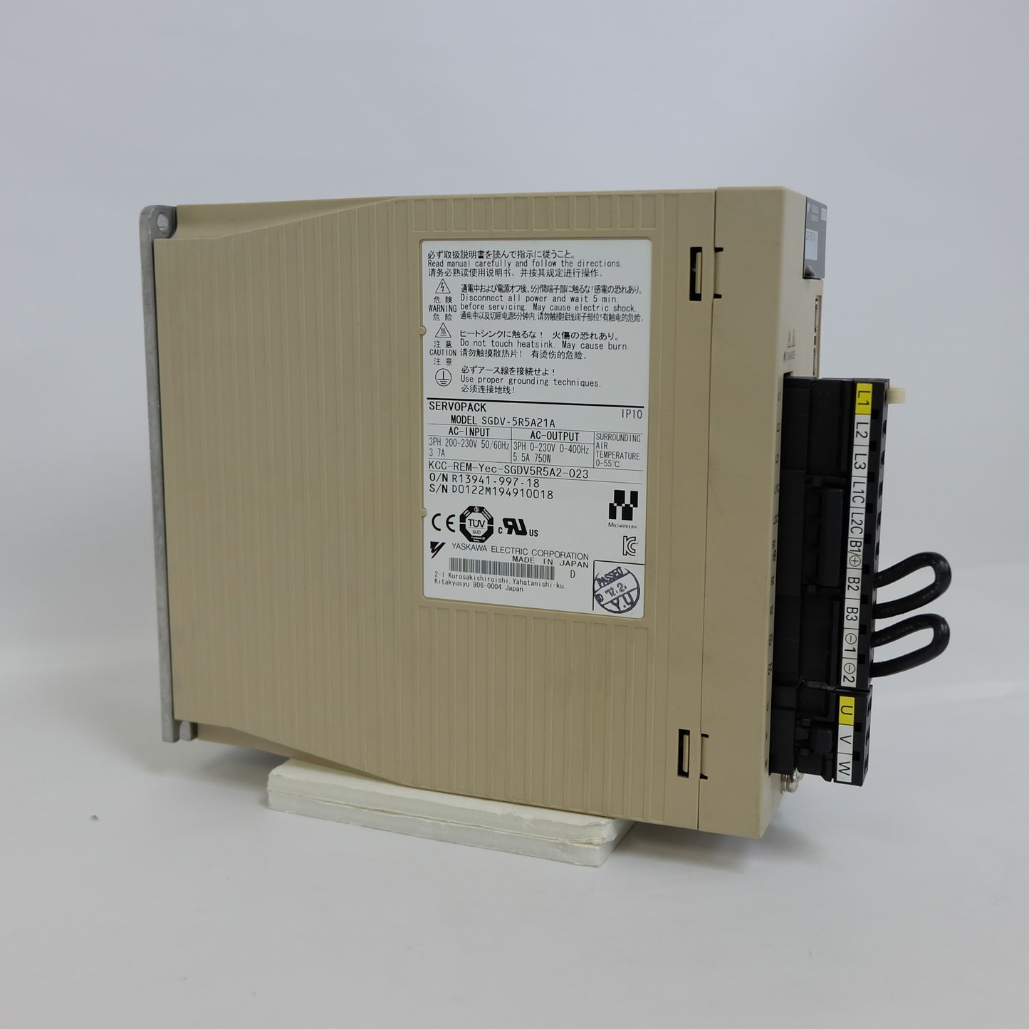 安川電機 サーボパック SGD7S-5R5A21A