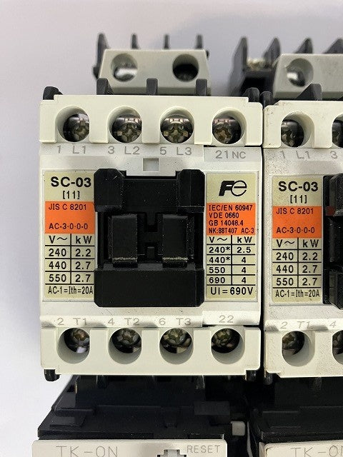 富士電機 電磁接触器 SC-03(コイル電圧100V)とサーマルリレー TK-0N 3個セット