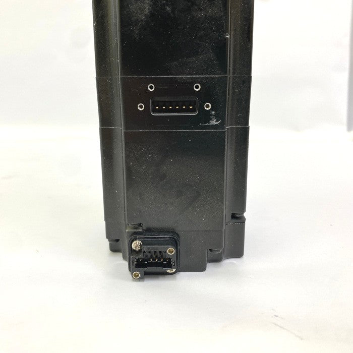 安川電機 回転型サーボモータ SGM7J-04A7A2C