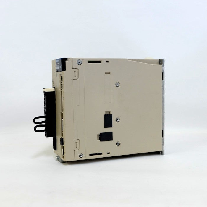 安川電機 サーボパック SGD7S-5R5A20A