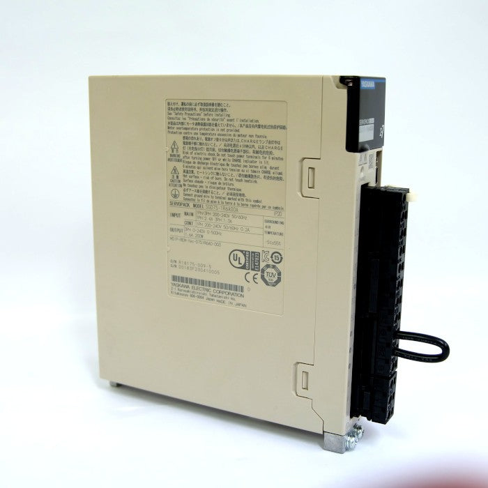 安川電機 サーボパック SGD7S-1R6A00A