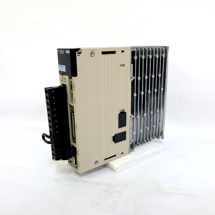 安川電機 ACサーボパック SGDV-2R8A01A