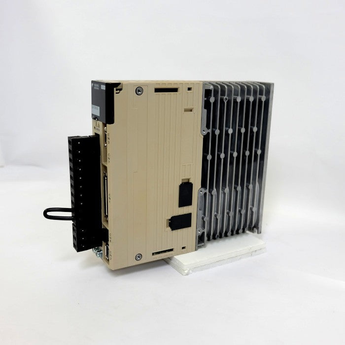 安川電機 サーボパック SGDV-2R8A01B