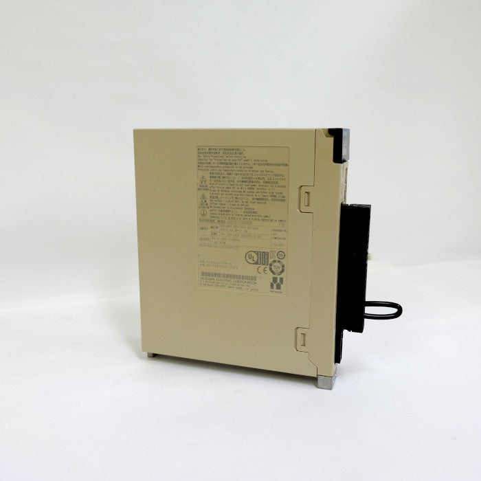 安川電機 サーボパック SGD7S-1R6A20A