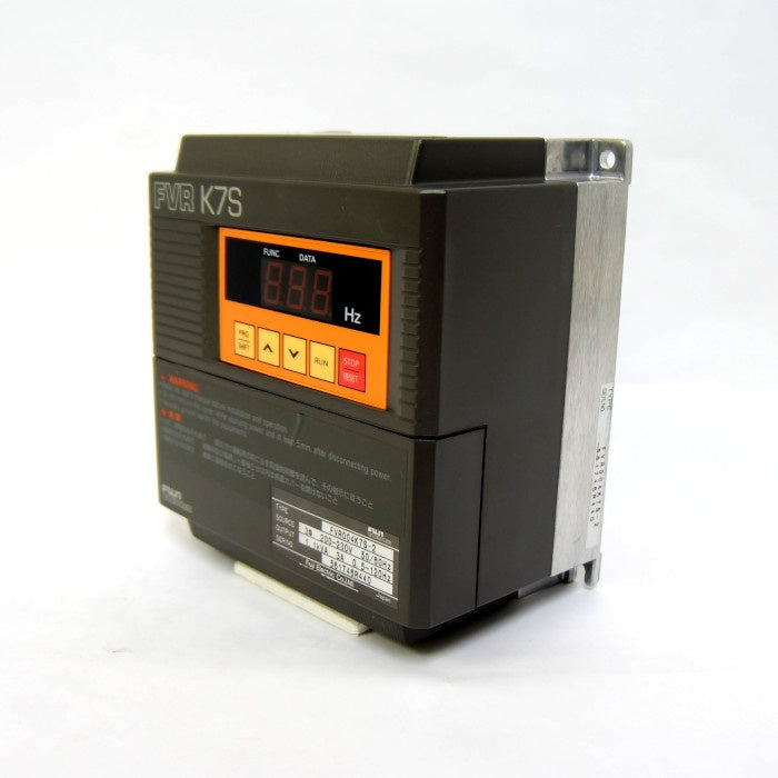 富士電機 インバーター FVR004K7S-2