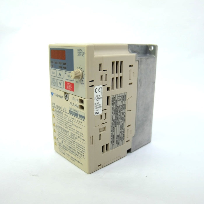 安川電機 インバーター VER:b CIMR-V7AA20P4