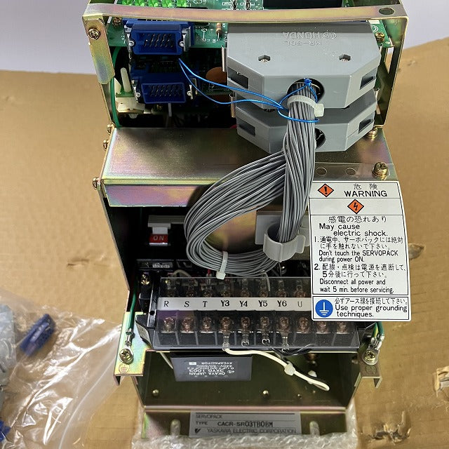 YASKAWA 安川電機 サーボパック CACR-SR03TB5BM