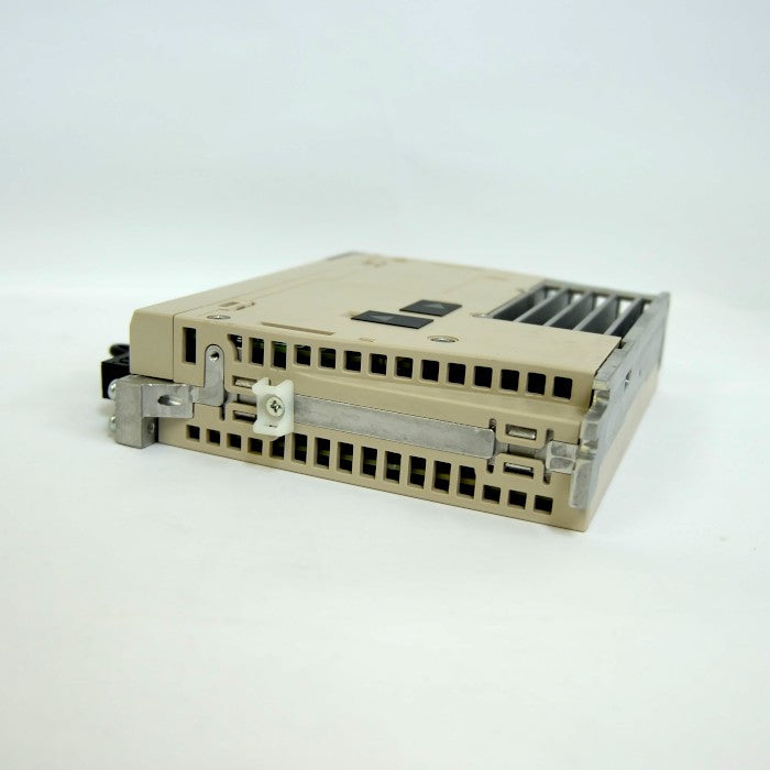 安川電機 サーボパック SGD7S-1R6A00A