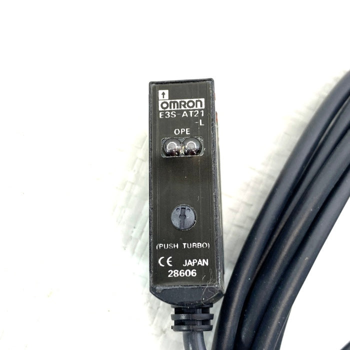 オムロン　アンプ内蔵光電センサー　E3S-AT21-L