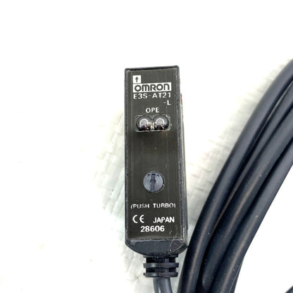 オムロン　アンプ内蔵光電センサー　E3S-AT21-L