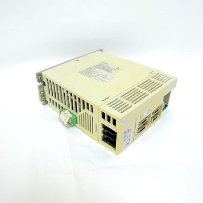 三菱電機　ACサーボアンプ　MR-J2-100B　カバー欠損