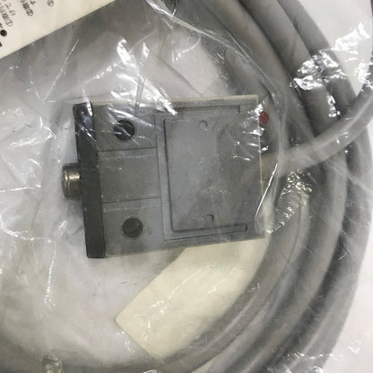 OMRON　オムロン　リミットスイッチ　D4C-2201　A125V