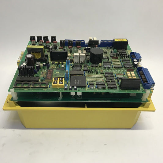 FANUC　ACスピンドルサーボユニット　A06B-6059-H002