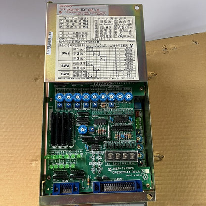 YASKAWA　安川電機　サーボパック　CACR-SR03TB5BM
