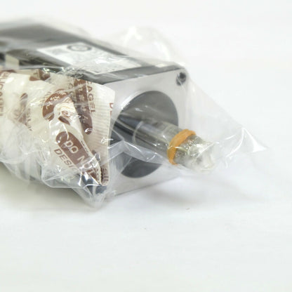 安川電機　回転形サーボモーター　SGMJV-01ADA61
