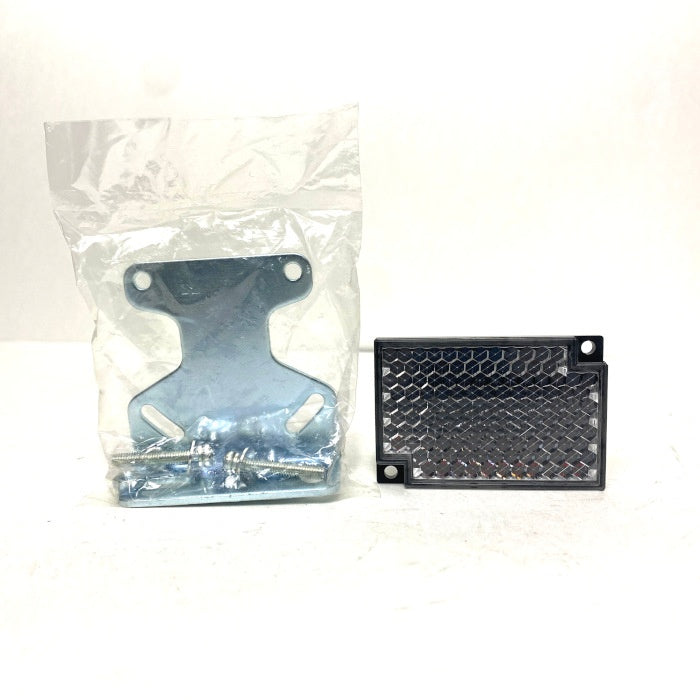 オムロン　光電スイッチ　E3JK-R2M2
