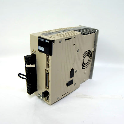 安川電機　Σ-Vシリーズ アナログ電圧・パルス列指令形サーボパック　SGDV-5R5A01A
