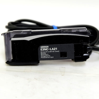 オムロン　スマートレーザセンサ　E3NC-LA21 2M