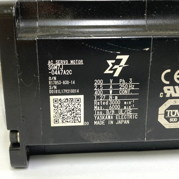 安川電機　回転型サーボモータ　SGM7J-04A7A2C