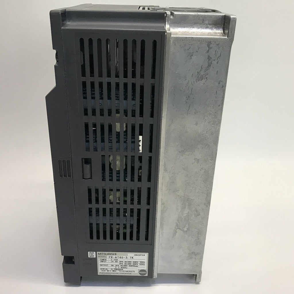 三菱電機　インバータ　FR-A740-3.7K