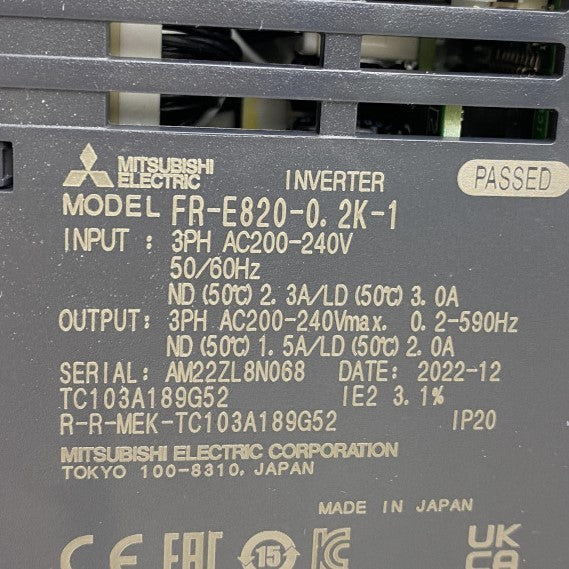 三菱電機　インバーター　FR-E820-0.2K-1