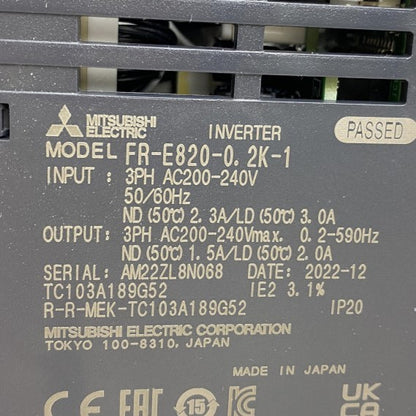 三菱電機　インバーター　FR-E820-0.2K-1