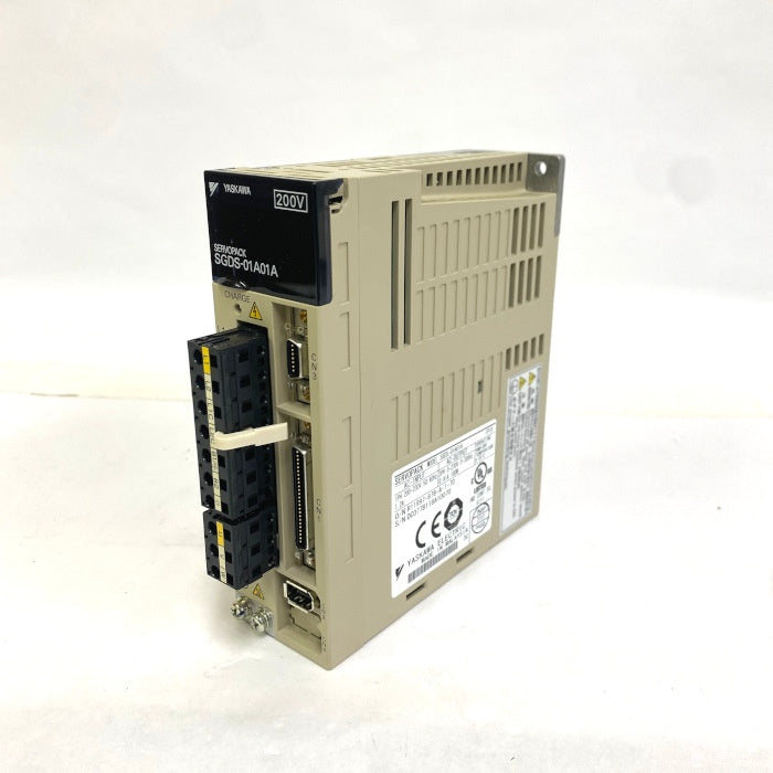 安川電機　ACサーボドライブ サーボパック　SGDS-01A01A