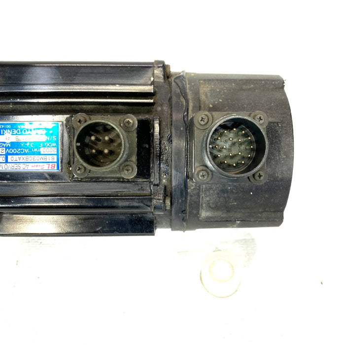 山洋電機　ACサーボモーター　61BM030BXAT0