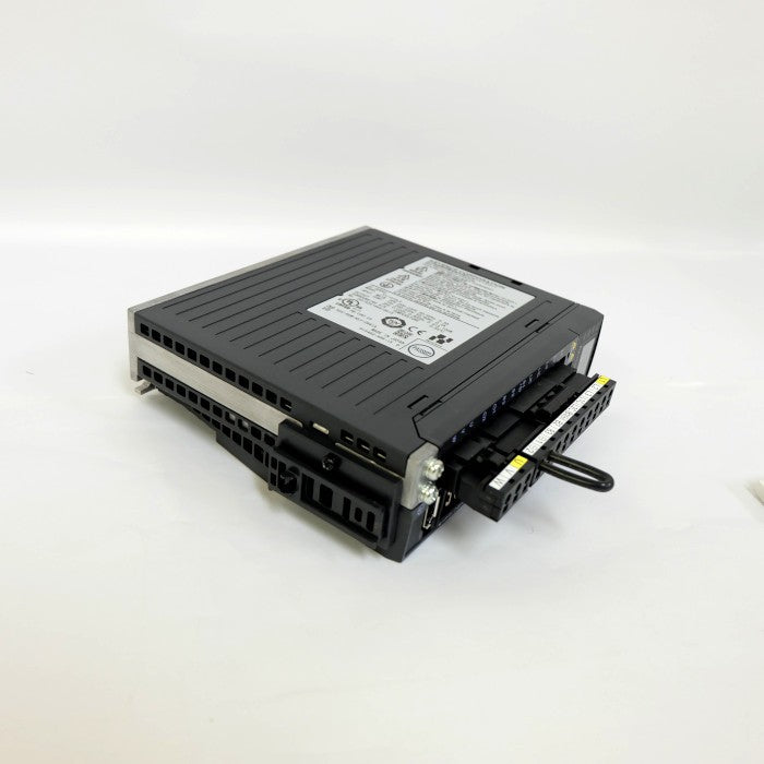 キーエンス　ACサーボシステム　SV-010L2