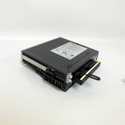 キーエンス　ACサーボシステム　SV-010L2
