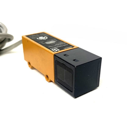 オムロン　光電センサー　E3S-DS30E42