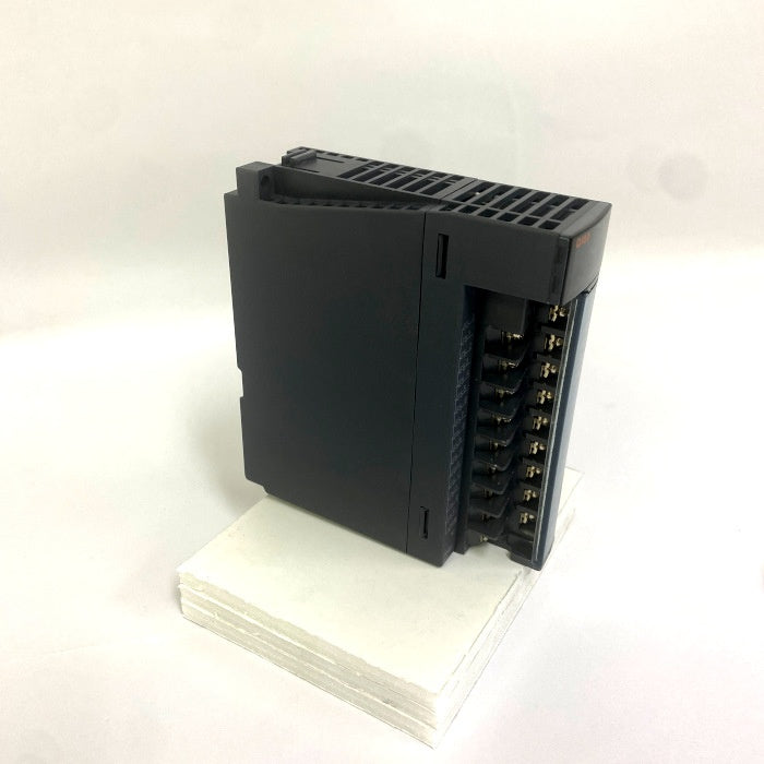 三菱電機　入出力ユニット　QI60