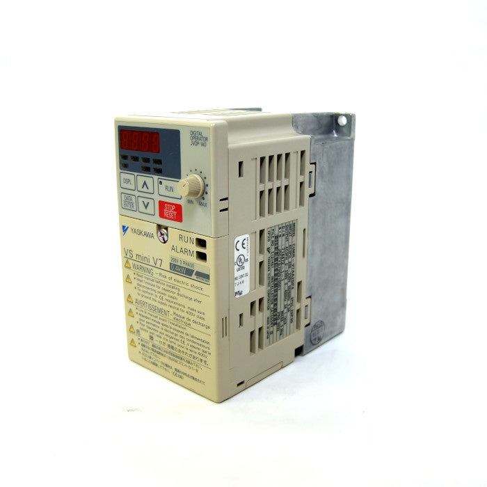 安川電機　インバーター　CIMR-V7AA20P4