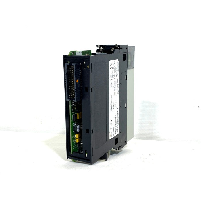Allen-Bradley　コントローラー　1756-CNB/E