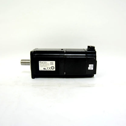 安川電機　回転型サーボモータ　SGMAV-04ADA2C