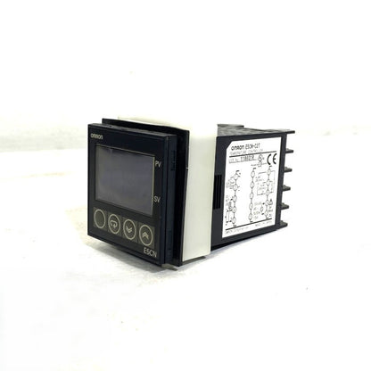 OMRON　デジタル温度調節器　E5CN-C2T