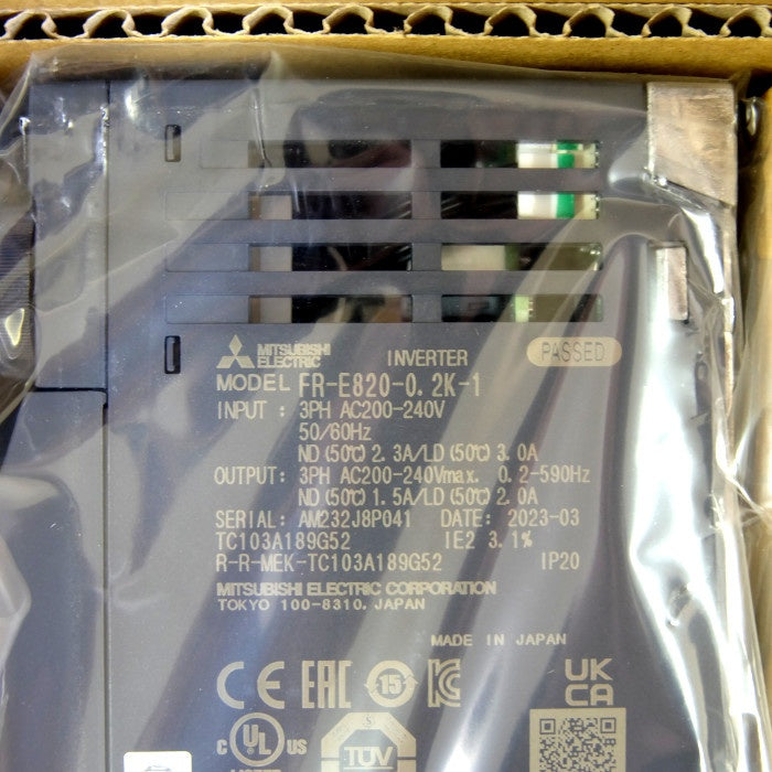 三菱電機　インバーター　FR-E820-0.2K-1