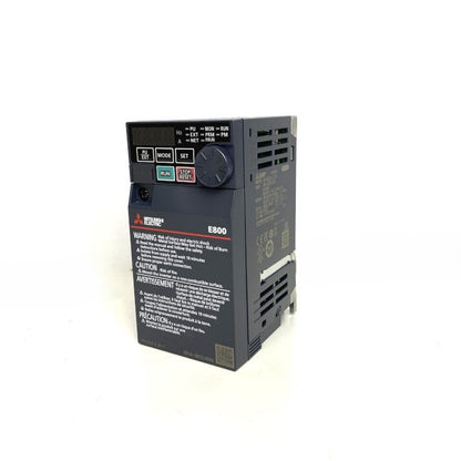 三菱電機　インバーター　FR-E820-0.2K-1