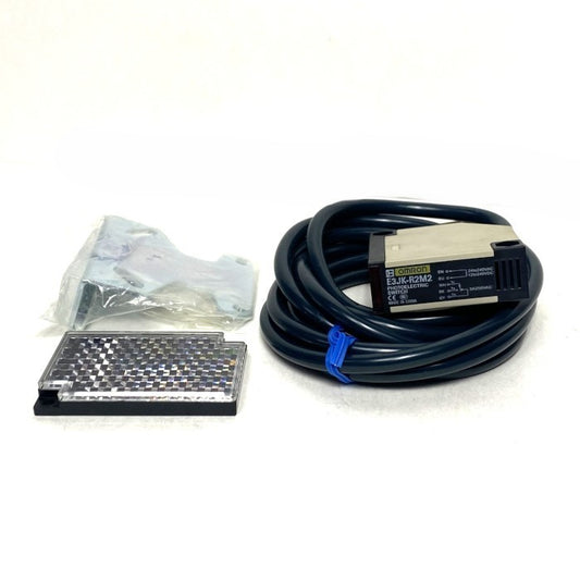 オムロン　光電スイッチ　E3JK-R2M2