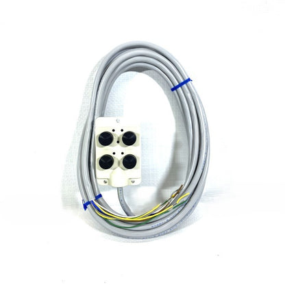 オムロン　コネクタ中継ボックス　XW3B