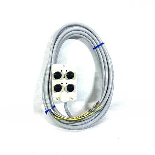 オムロン　コネクタ中継ボックス　XW3B