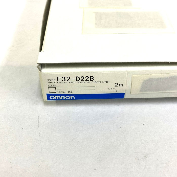 オムロン　ファイバーユニット 　E32-D22B 2M