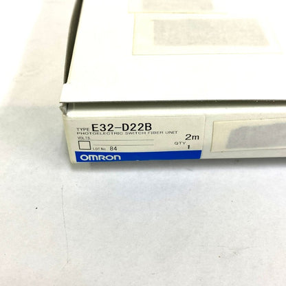 オムロン　ファイバーユニット 　E32-D22B 2M