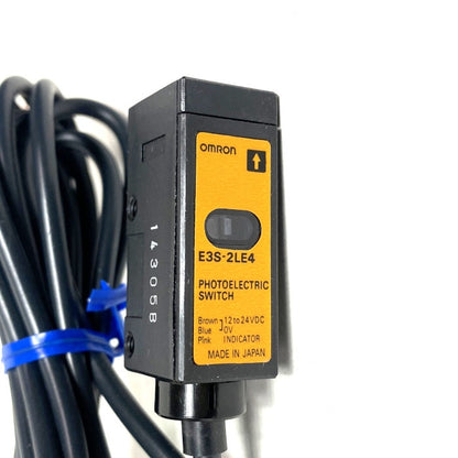 オムロン　光電スイッチ　E3S-2LE4
