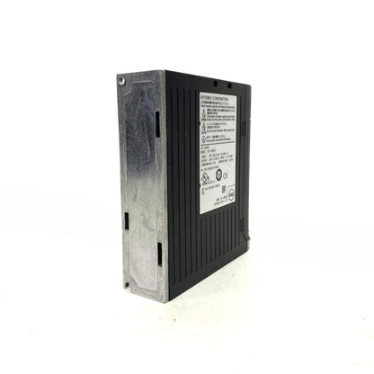 キーエンス　ACサーボアンプ　SV-020P2