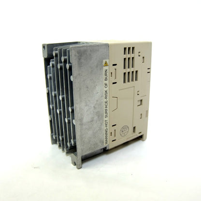 安川電機　インバーター　VER：ｂ　CIMR-V7AA20P4