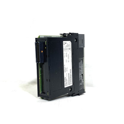 Allen-Bradley　コントローラー　1756-L61
